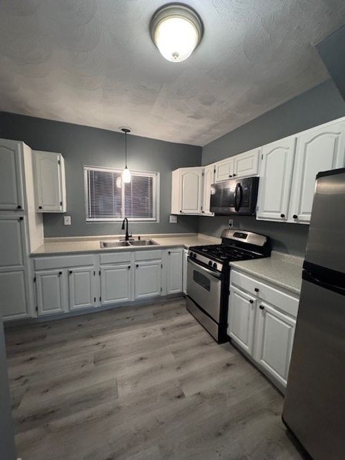 1-268 Nelson St, Providence, RI, 02908-2124 | Card Image