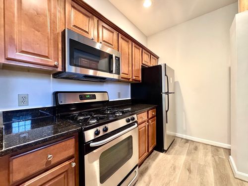 unit-303-4 Bishop St, Framingham, MA, 01702-8340 | Card Image
