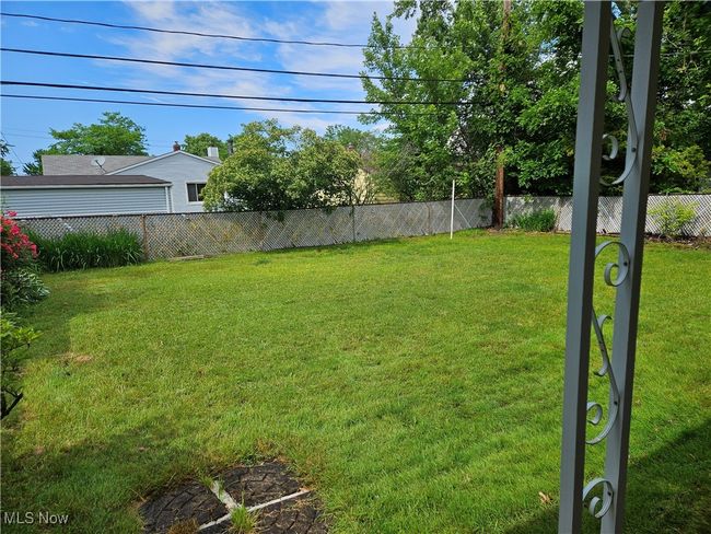 View of yard | Image 15