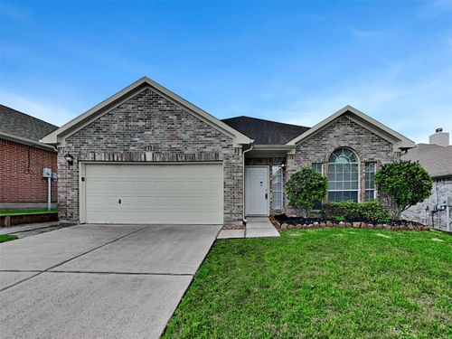 2315 Perkins Crossing Dr, Conroe, TX, 77304-6813 | Card Image