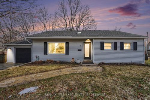 41 Wilson Street E, Perth, ON, K7H1L7 | Card Image