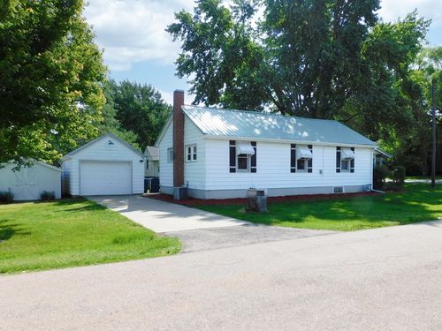 1823 W 4th St, Dixon, IL, 61021-2501 | Card Image