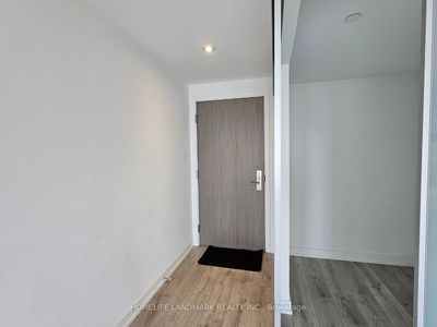 1502 - 161 Roehampton Ave, Condo with 1 bedrooms, 1 bathrooms and null parking in Toronto ON | Image 2