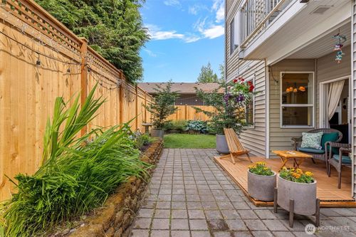 e104-2009 196th St Se, Bothell, WA, 98012-8503 | Card Image