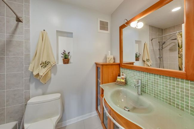 APT-28C - 5733 N Sheridan Rd, Home with 2 bedrooms, 2 bathrooms and 1 parking in Chicago IL | Image 26