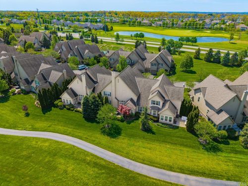 8033 Hillingdon Dr, Powell, OH, 43065-7074 | Card Image