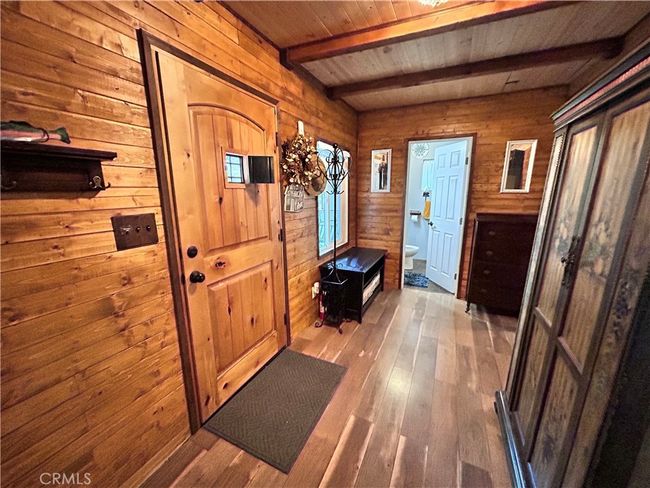 Entry | Image 10