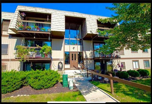 unit-m16-9741 Sunrise Blvd, North Royalton, OH, 44133-3448 | Card Image