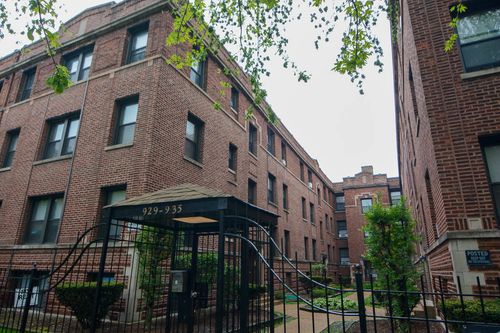 3s-931 Sunnyside Ave, Chicago, IL, 60640-6060 | Card Image