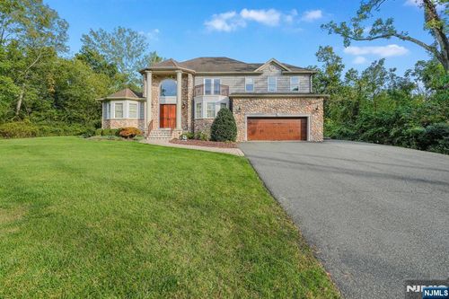 138 Old Changebridge Rd, Montville, NJ, 07045-9400 | Card Image