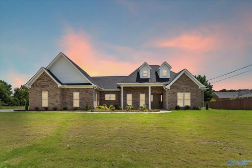 1509 Nella Dr, Athens, AL, 35611-5434 | Card Image