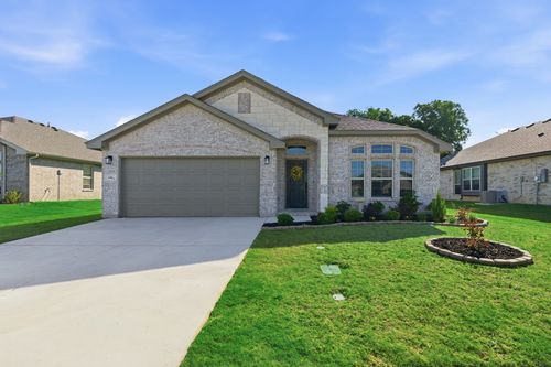 1106 Holly St, Cleburne, TX, 76033-5371 | Card Image