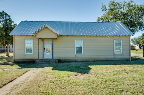 310 Ne 3rd St, Knox City, TX, 79529 | Card Image