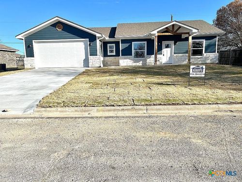 1205 Westview Dr, Gatesville, TX, 76528-1136 | Card Image