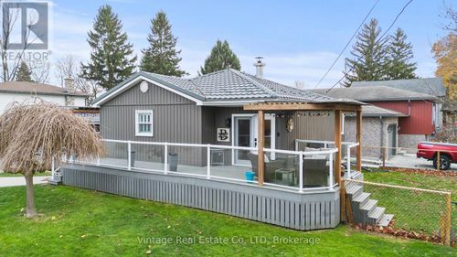 {{alt}} | Card Image