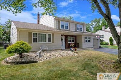 97 Stratford Circle, House other with 5 bedrooms, 3 bathrooms and null parking in Edison NJ | Image 3