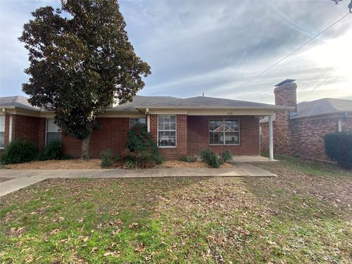 3241 Lexington Dr, Tyler, TX, 75701-6663 | Card Image