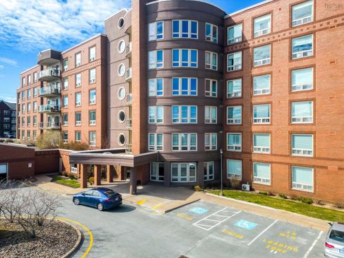 102-77 Russell Lake Dr, Dartmouth, NS, B2W6R8 | Card Image