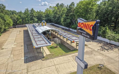 525 E Lee St, Sardis, MS, 38666-1235 | Card Image