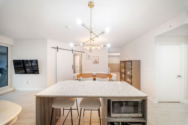 312 - 31 Tippett Rd, Condo with 2 bedrooms, 2 bathrooms and null parking in Toronto ON | Image 9