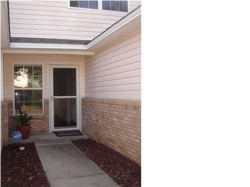 965 Scenic Oak Ln, Fort Walton Beach, FL, 32547-4912 | Card Image