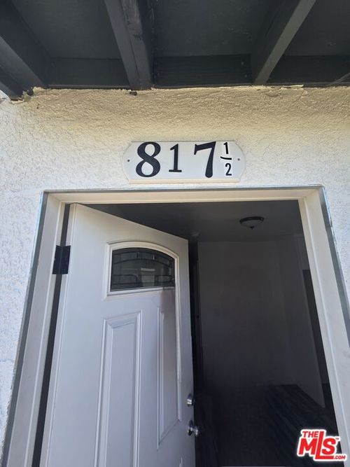 1/2 W 101st St, Inglewood, CA, 90301 | Card Image
