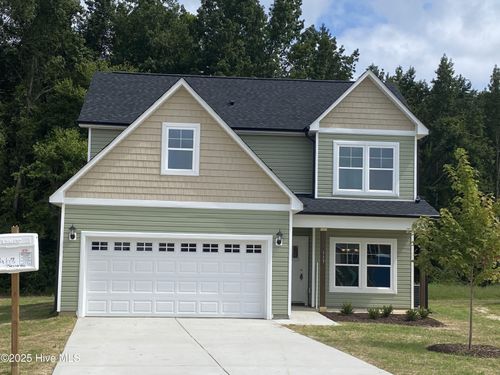 113 Chester Pl, Pikeville, NC, 27863-8143 | Card Image