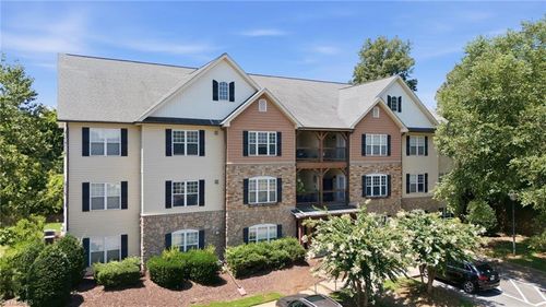 2d-4762 Tatton Park Cir, Winston-Salem, NC, 27103-6157 | Card Image