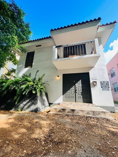 217-217 Calabria Ave, Coral Gables, FL, 33134-2905 | Card Image