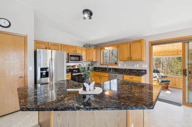 05_interior.jpg | Image 4