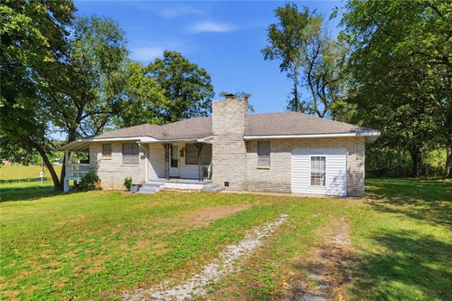 22562 Highway 412, Huntsville, AR, 72740-7880 | Card Image