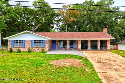 12908 Hanover Dr, Ocean Springs, MS, 39564-2615 | Card Image