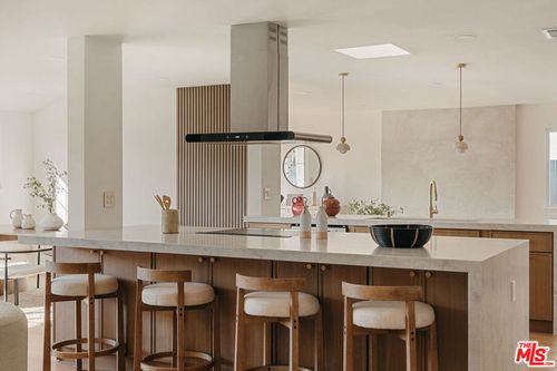 1525 Rogue St, Placentia, CA, 92870-2927 | Card Image