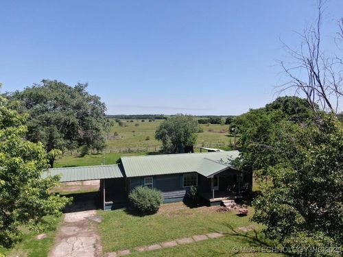 824 Houston St, Okemah, OK, 74859-1443 | Card Image