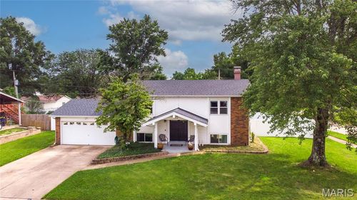 366 Sorrento Dr, Ballwin, MO, 63021-6480 | Card Image