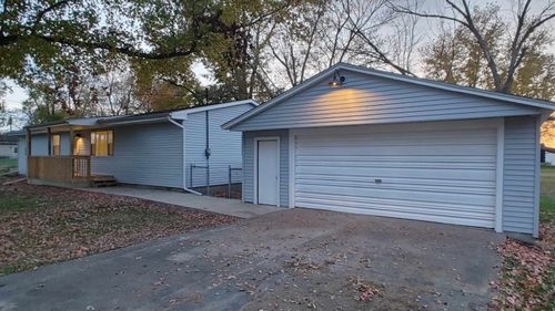 109 Lincoln St, Lawndale, IL, 61751-7518 | Card Image