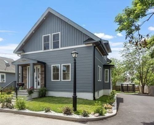 15 Oak St, Danvers, MA, 01923-2911 | Card Image