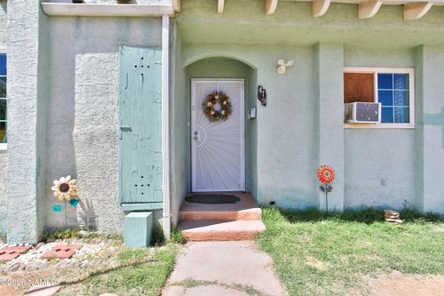 419 N Apache Ave, Winslow, AZ, 86047-3810 | Card Image