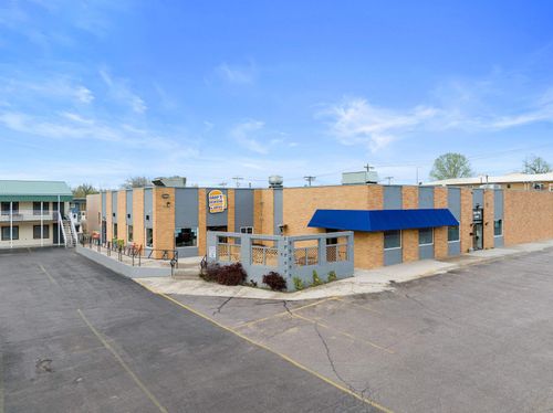 512 National St, Belle Fourche, SD, 57717-2001 | Card Image