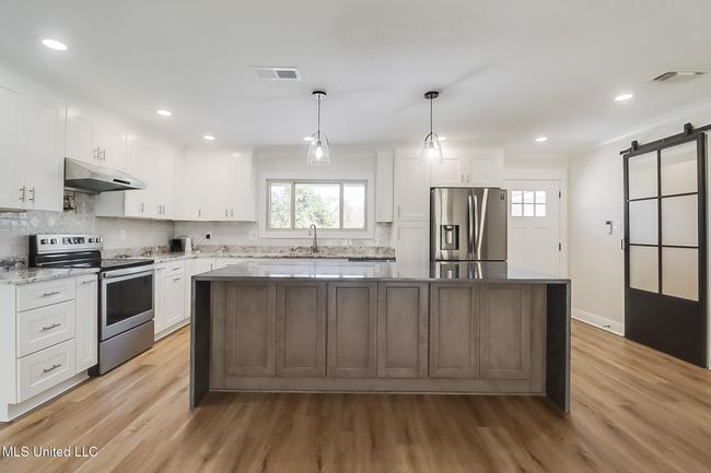 Kitchen | Image 4