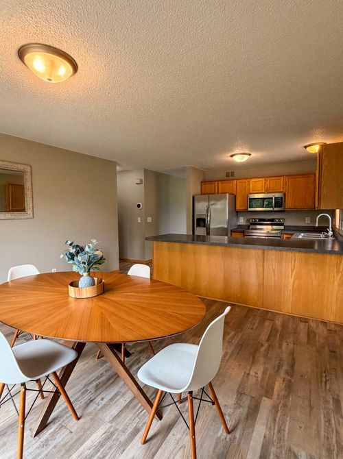 345 Sunfish Ln, Winsted, MN, 55395-1060 | Card Image