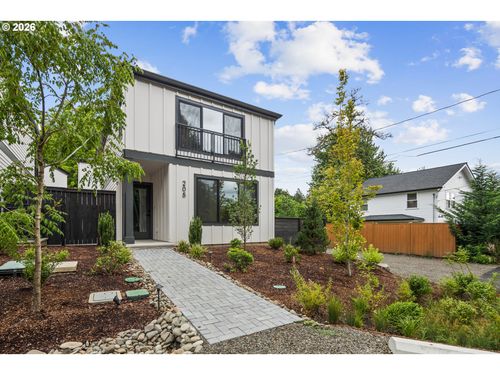 205 E Ave, Lake Oswego, OR, 97034-2365 | Card Image