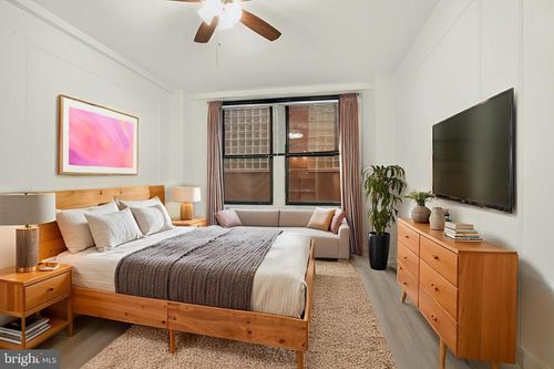 620-1324 Locust St, PHILADELPHIA, PA, 19107-5646 | Card Image