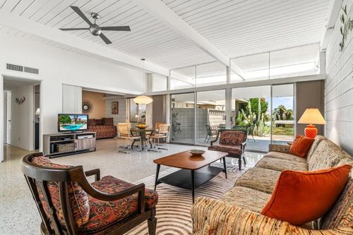 331 Sandpiper St, Palm Desert, CA, 92260-3421 | Card Image