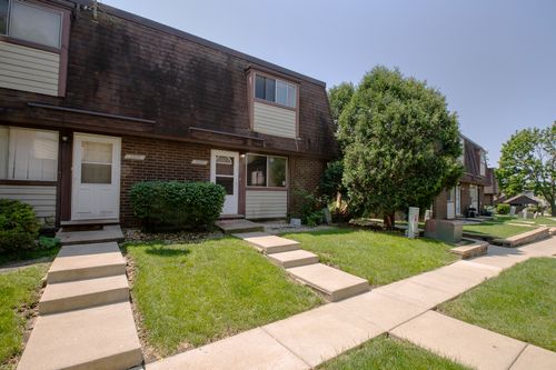 5-2574 Berkshire Ct, Waukegan, IL, 60087-1814 | Card Image