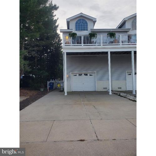 210 81st St, Sea Isle City, NJ, 08243-1106 | Card Image