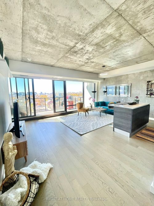 1205-111 Bathurst St, Toronto, ON, M5V0M9 | Card Image