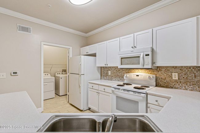 1205 - 6421 Borasco Dr, Condo with 3 bedrooms, 2 bathrooms and null parking in MELBOURNE FL | Image 10