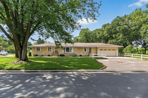 194 69th Ave Ne, Fridley, MN, 55432-4103 | Card Image