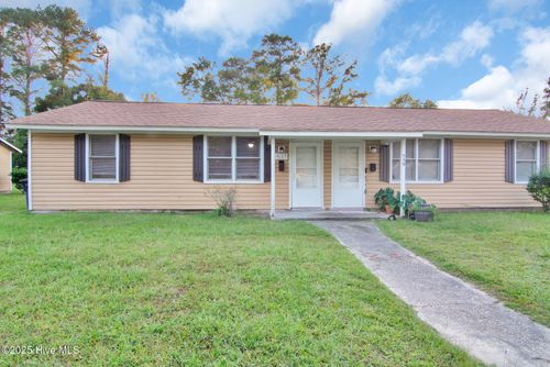 537 Williams St, Jacksonville, NC, 28540-4907 | Card Image